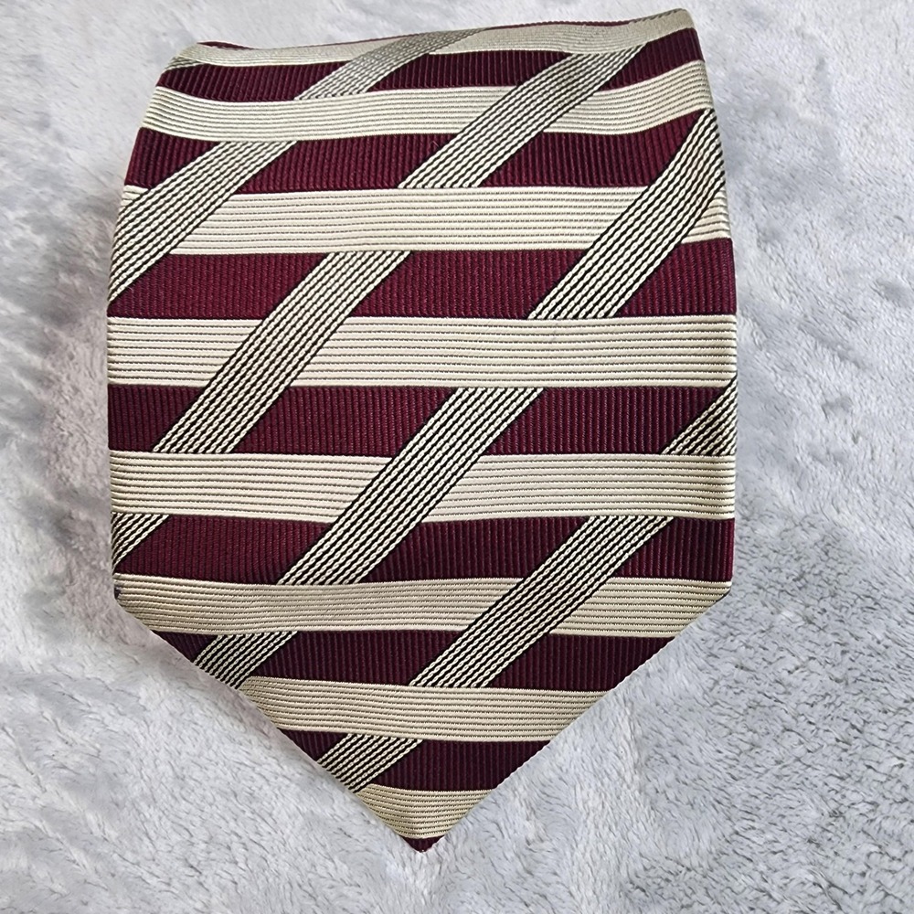 VINTAGE Robert Talbott for Nordstrom 25 Tie Mens Burgundy Tan Geometric Silk Mad